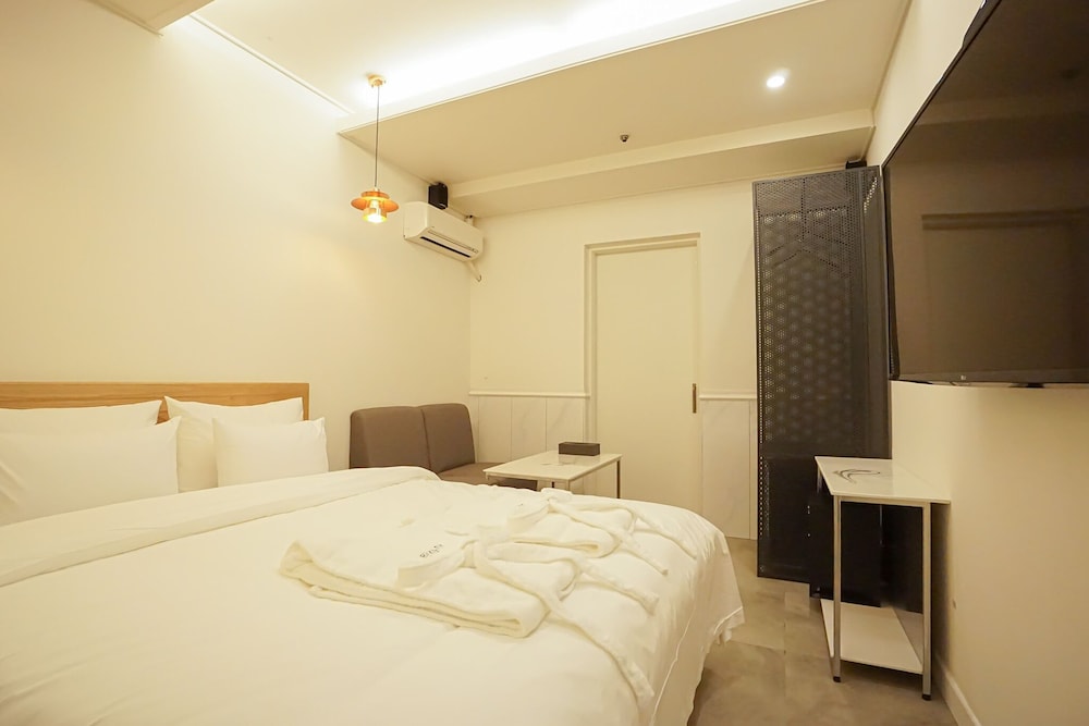 Ekklim Classic Hotel 5/32