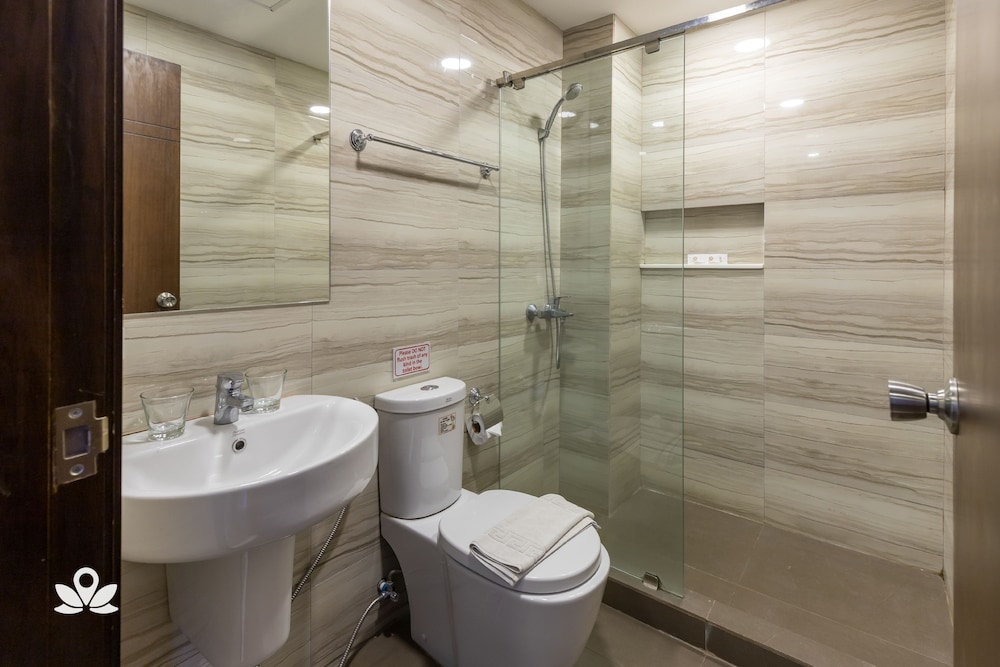 The Podium Boutique Hotel 36/40