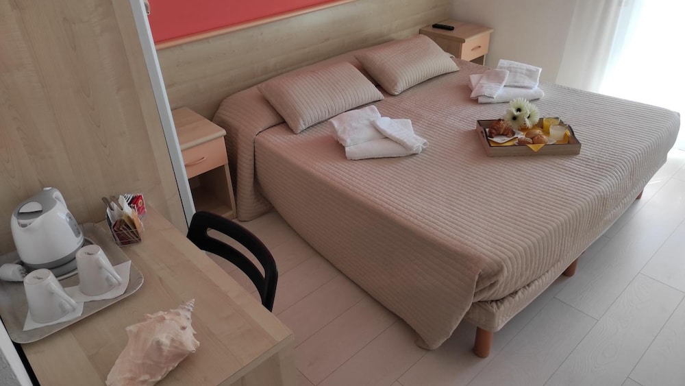 Hotel Eliani 34/47