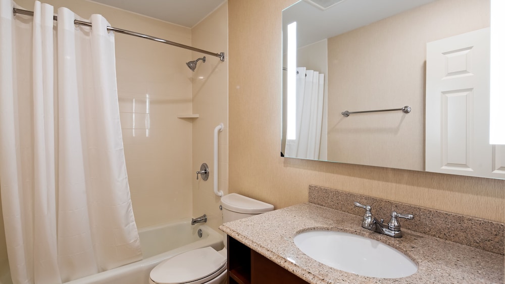 Inn on Storrs 13/35