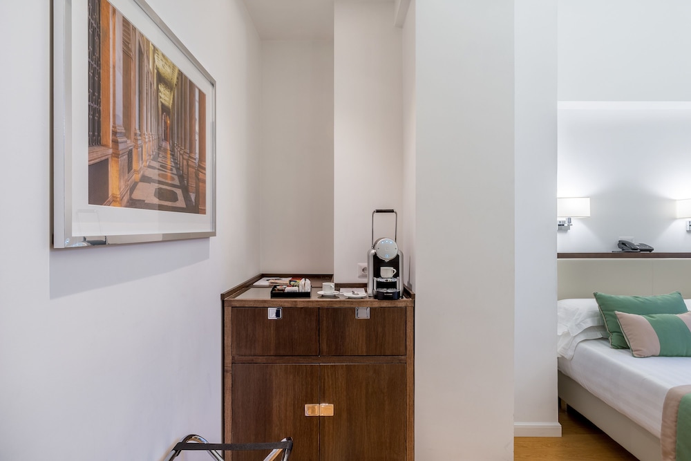 Les Diamants Spanish Steps Suite 46/46