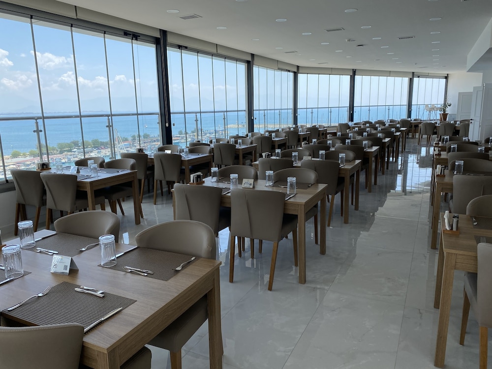 Hotel Phenicia Marina (Hotel Finike Marina) 33/50