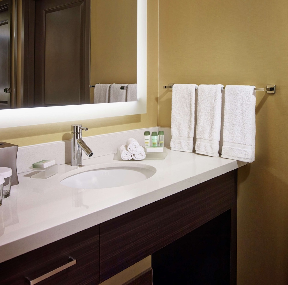 Homewood Suites By Hilton Hamilton Ontario Canada 19/50