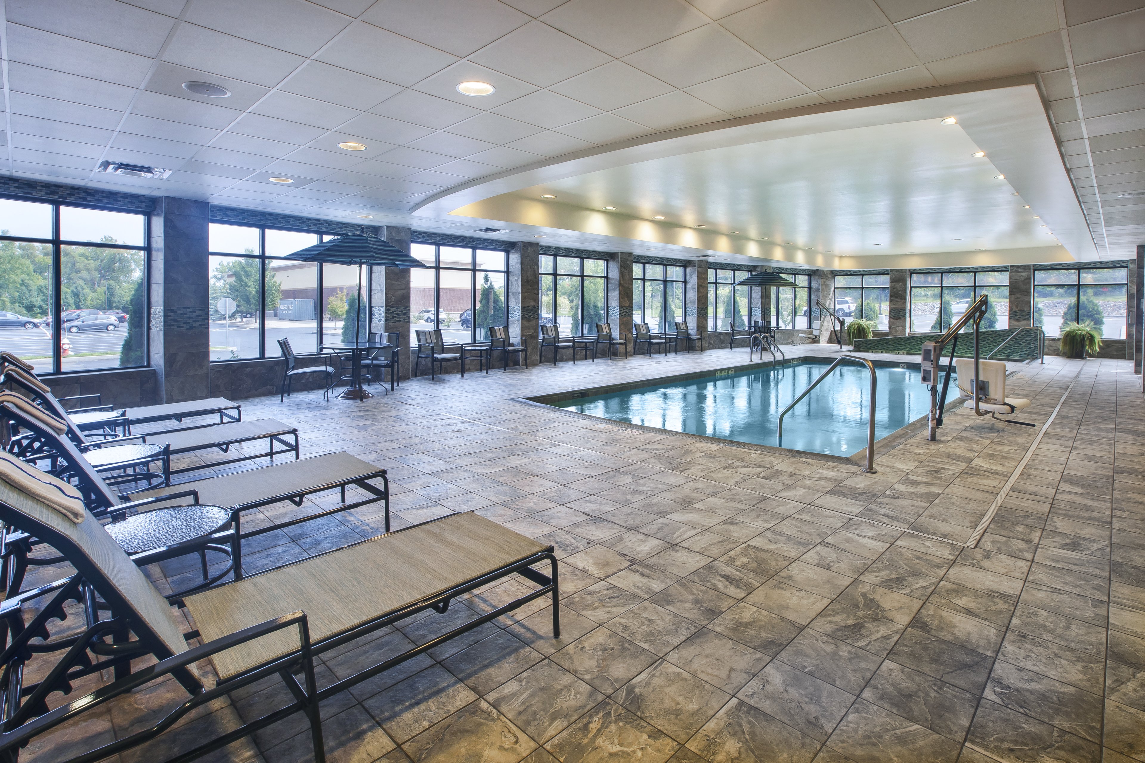 Holiday Inn Express Suites Geneva Finger Lakes 34/56