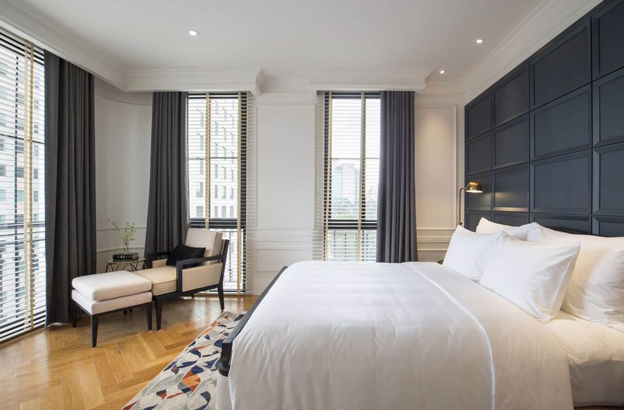 DELUXE, DOUBLE BED
