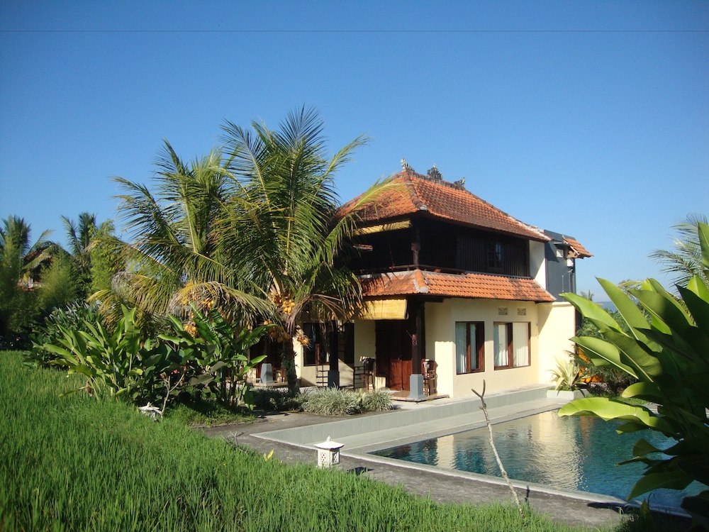 Atres Villa 37/50