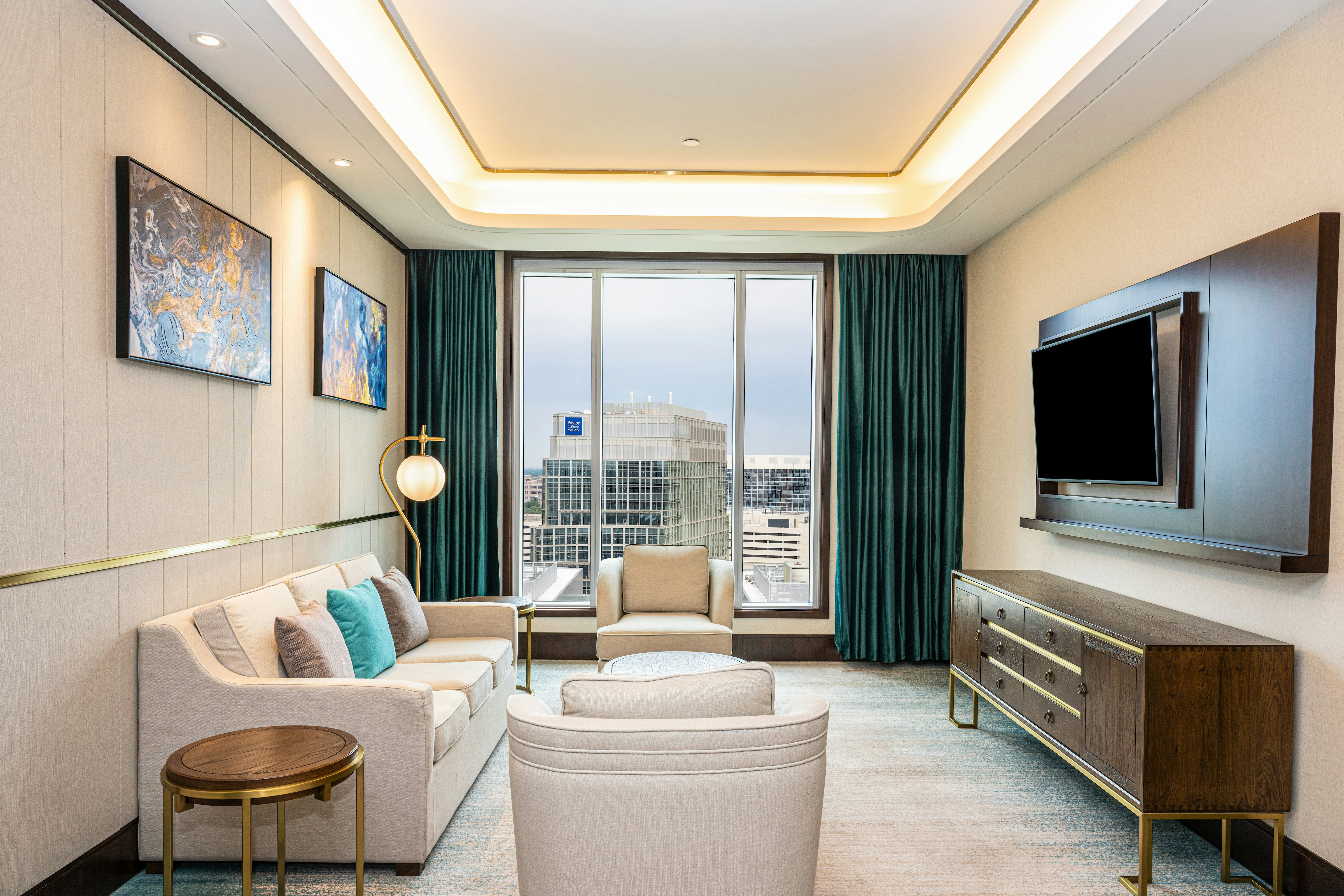 Blossom Hotel Houston, Curio Collection by Hilton 21/36