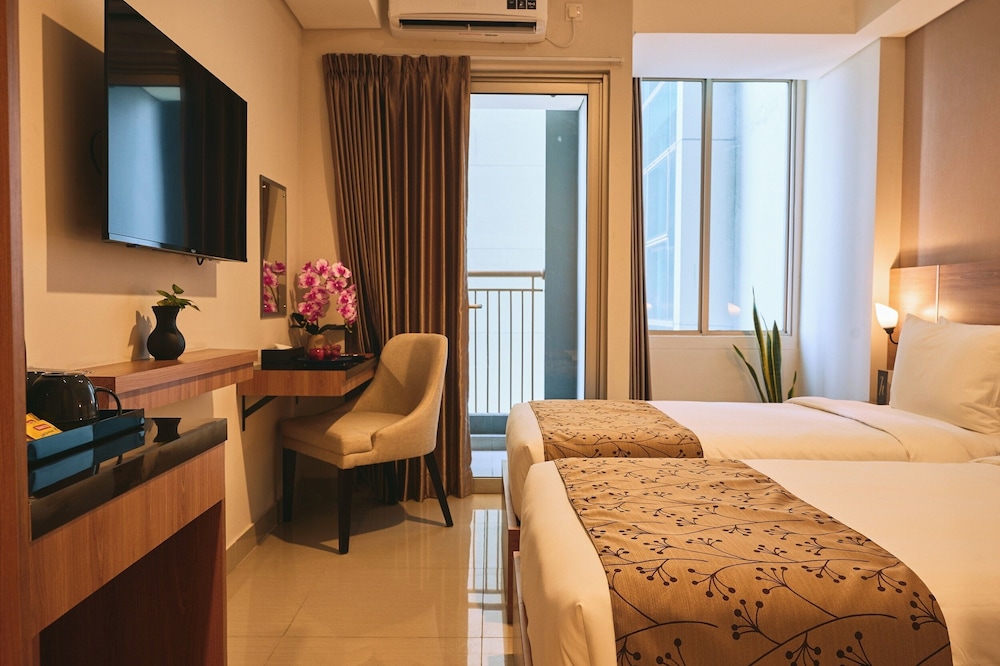 Horison Suite and Residences Iswara Bekasi 7/18