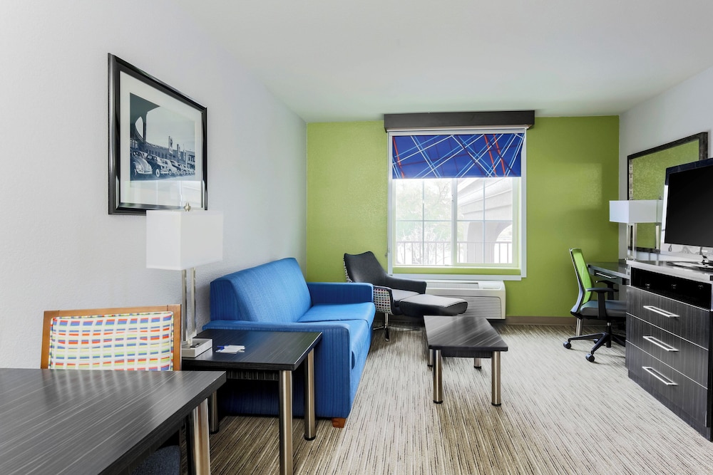 Holiday Inn Express Lancaster 43/70