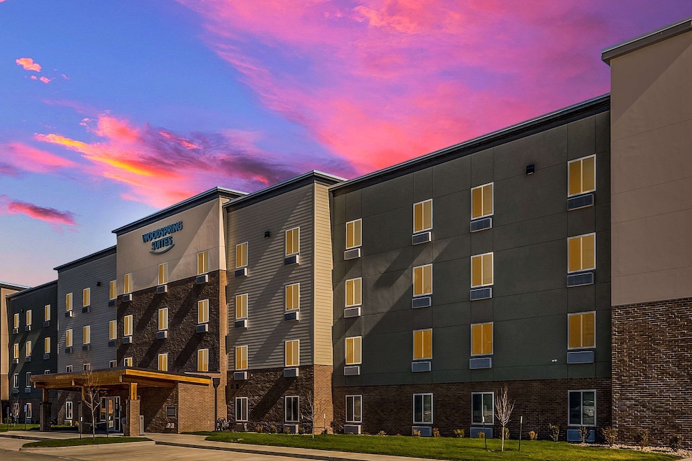 WoodSpring Suites West Des Moines 4/38