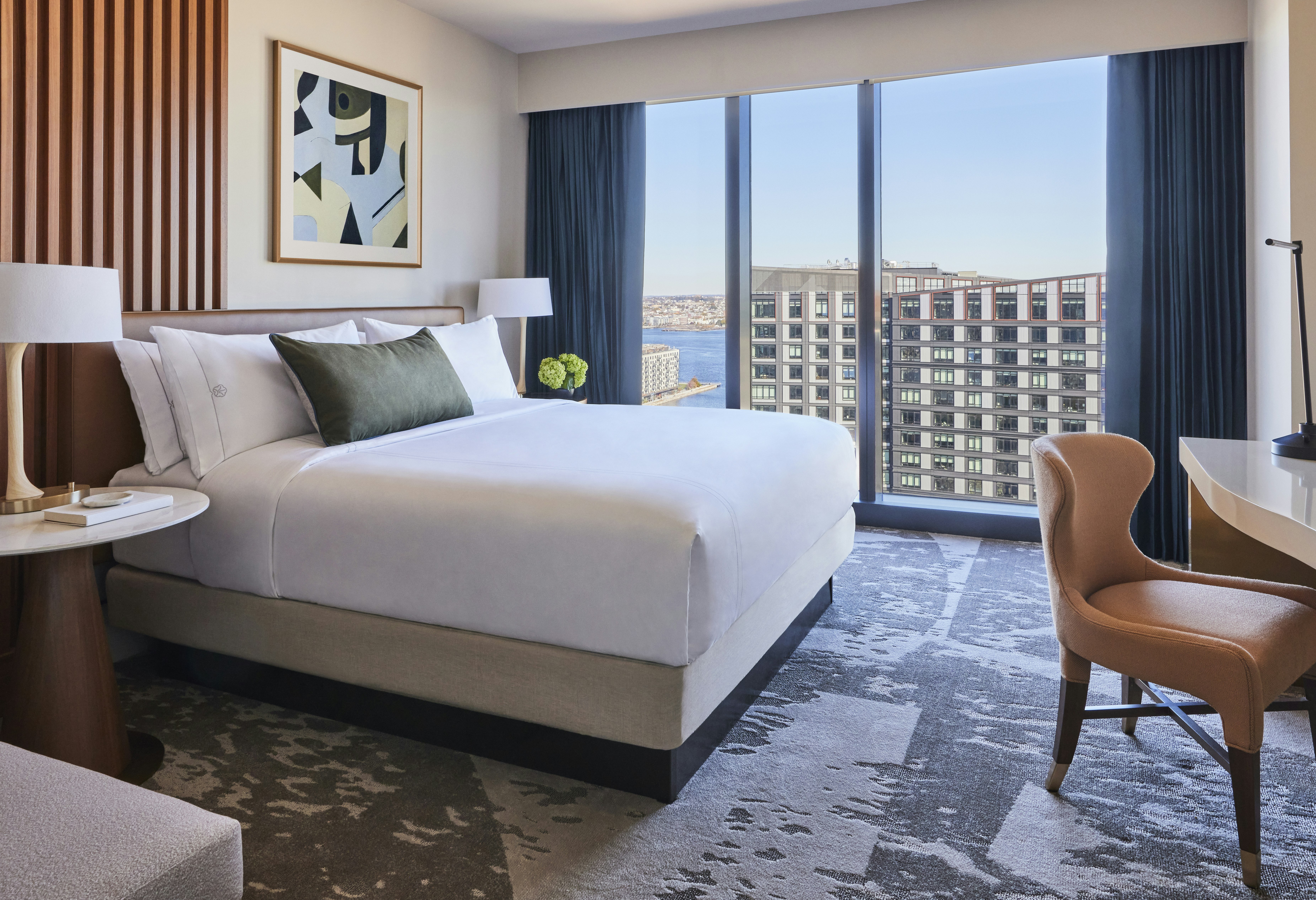 Premier, King Bed, Patron Tower, Accessible