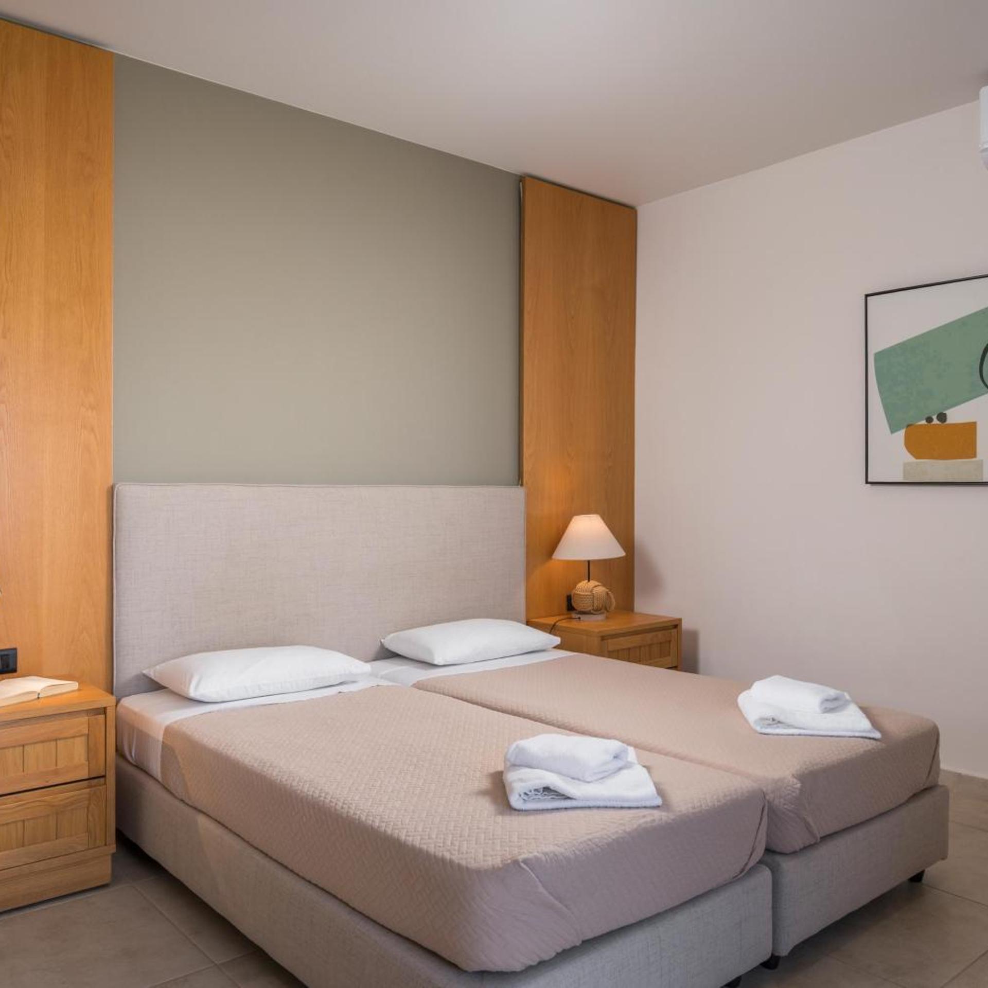 Room, Triple