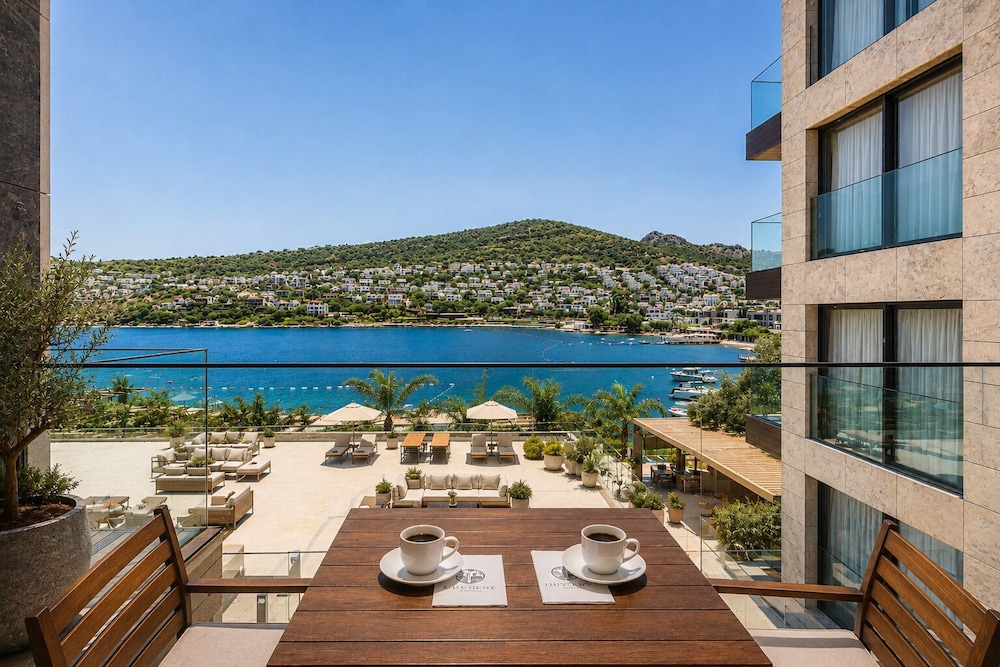 Mare Deluxe Residences and Villas 45/57