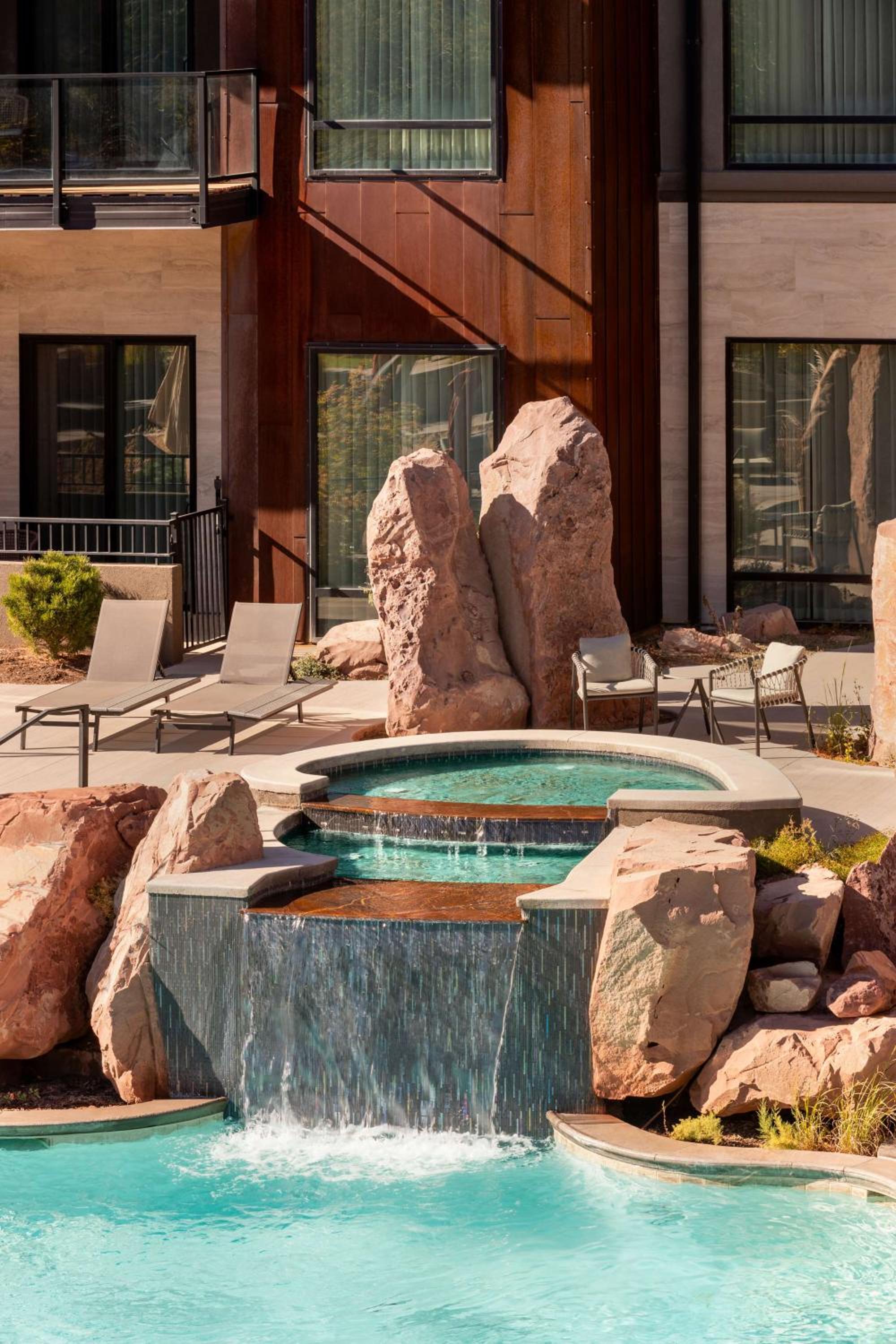 Casitas at the Hoodoo Moab, Curio Collection by Hilton 19/32