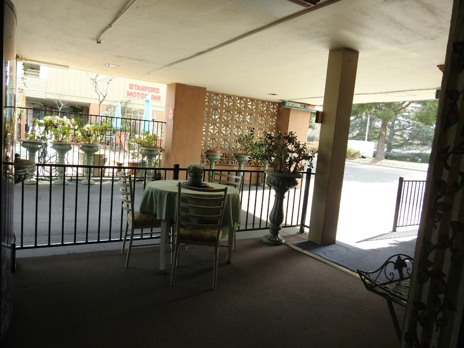 STANFORD MOTOR INN PALO ALTO 22/36