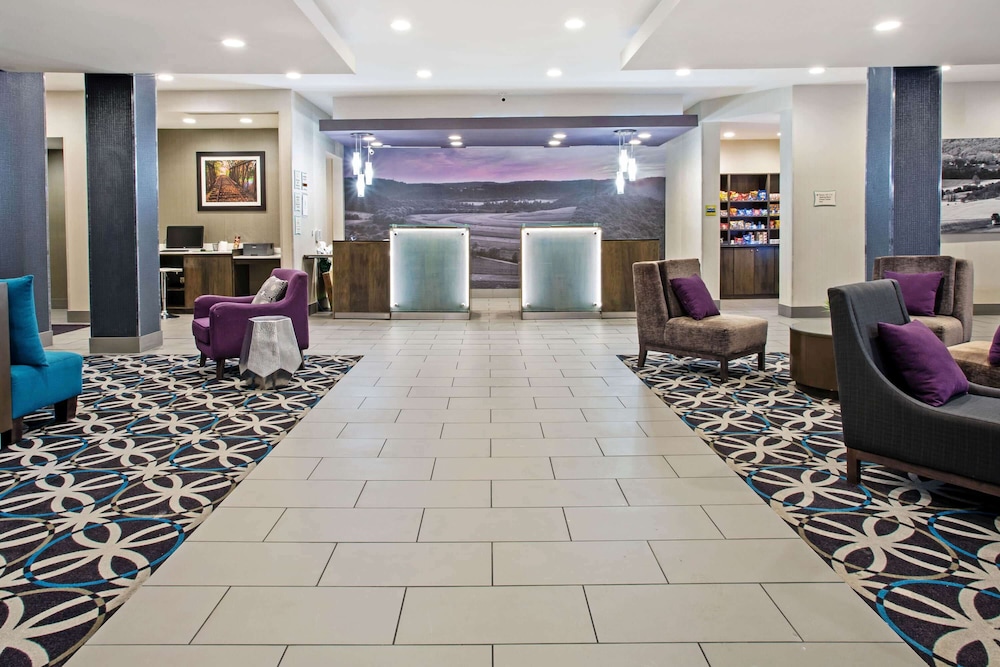La Quinta Inn Suites By Wyndham York 13/53