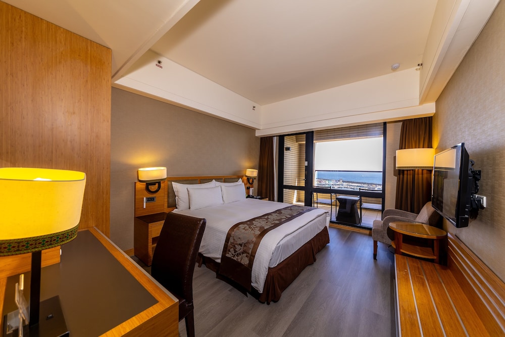 FULLON HOTEL HUALIEN 20/50