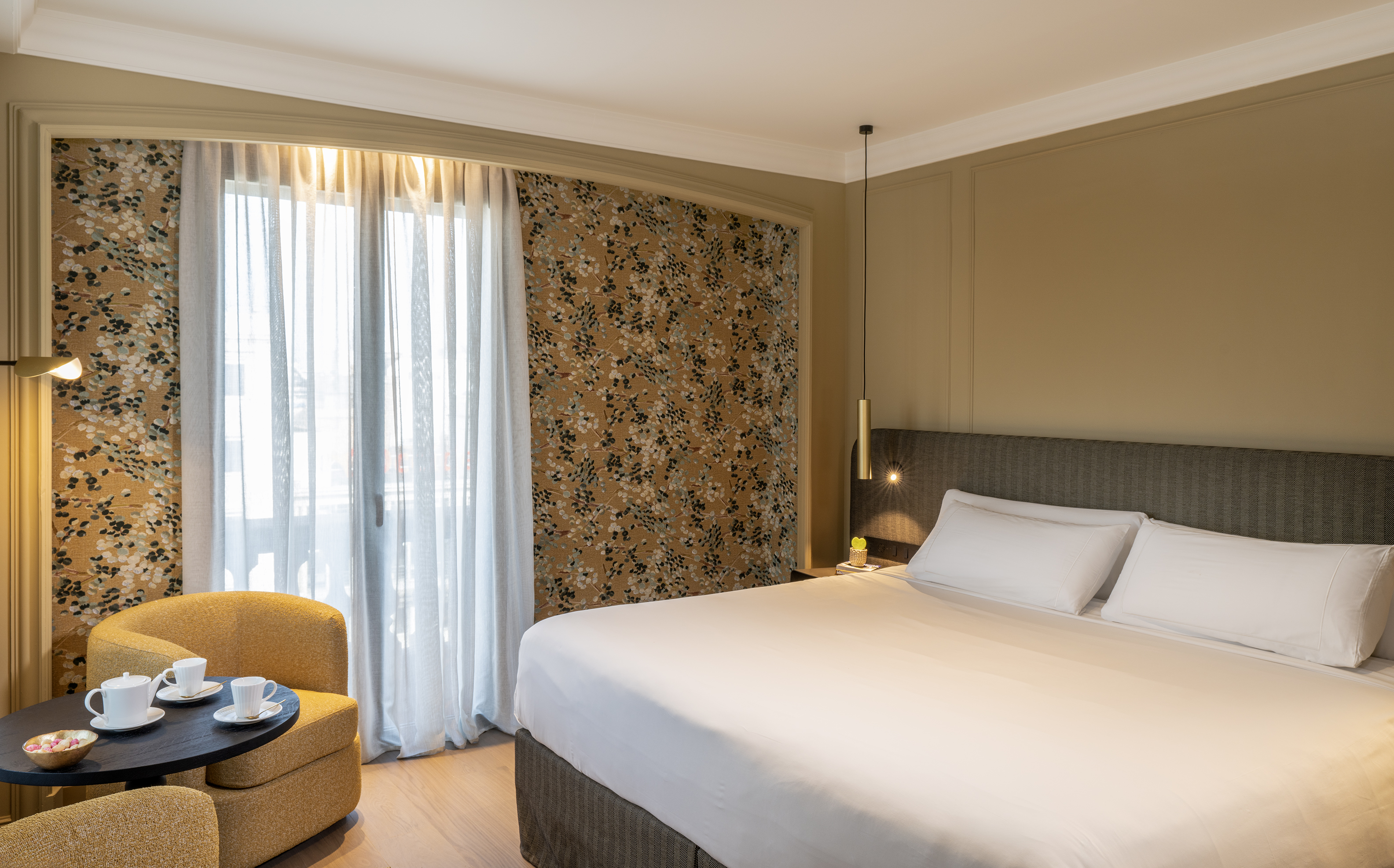 Avenida, Terrace
