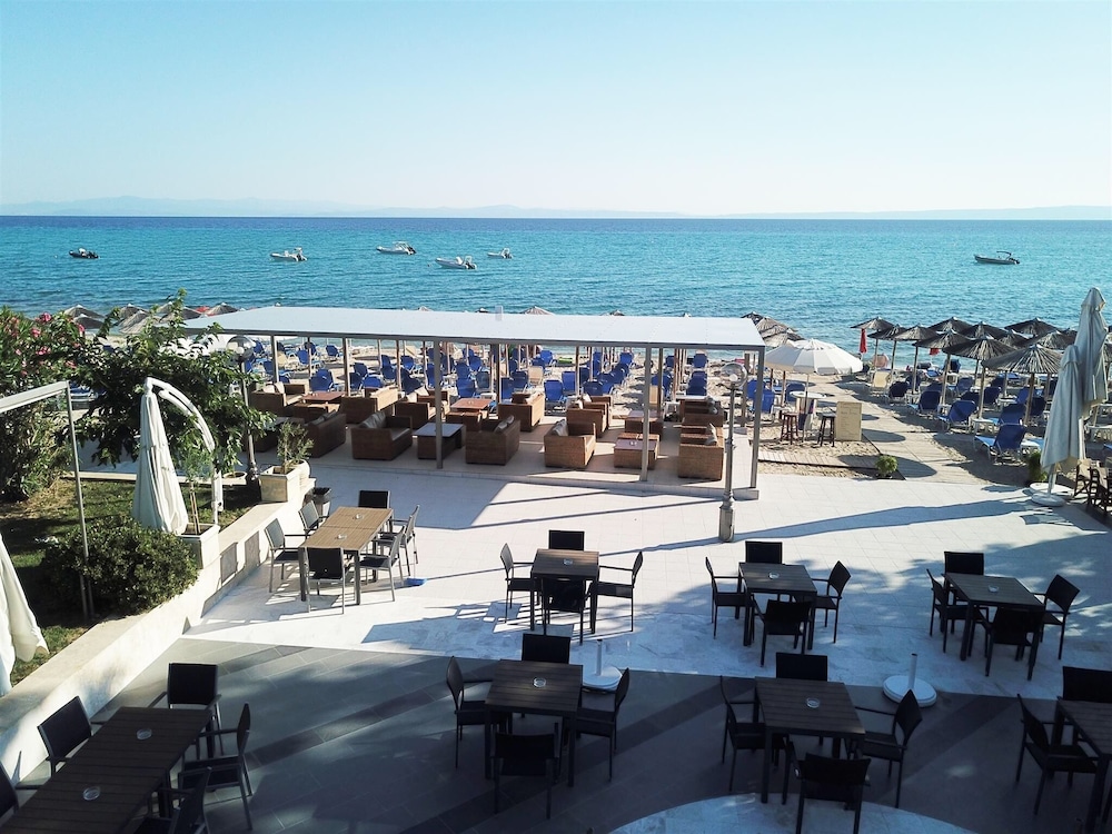 Naias Beach Hotel 32/43