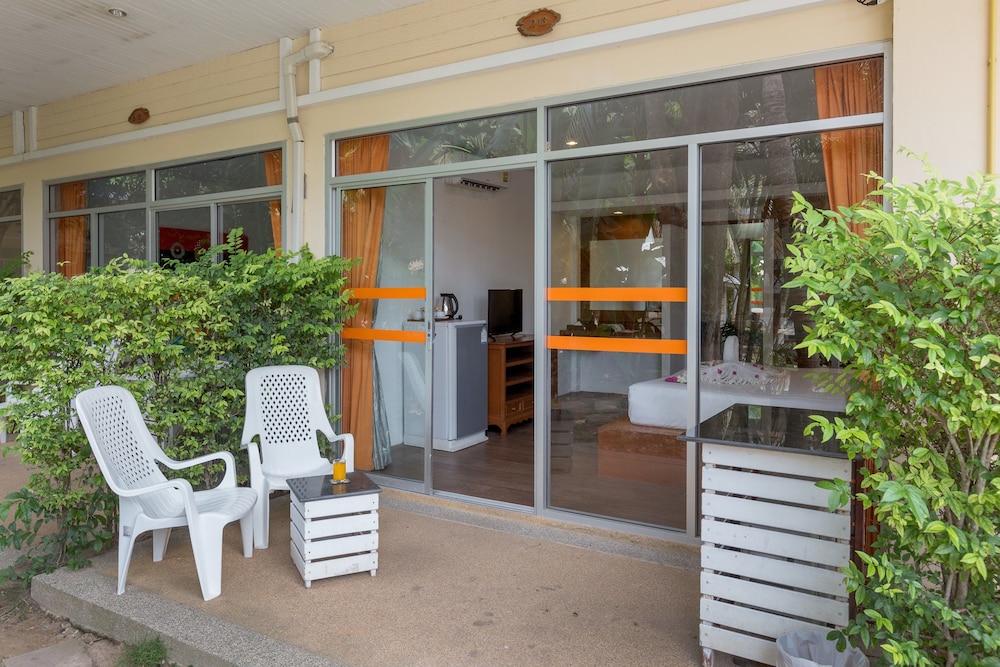 Phuket Sea Resort 6/50