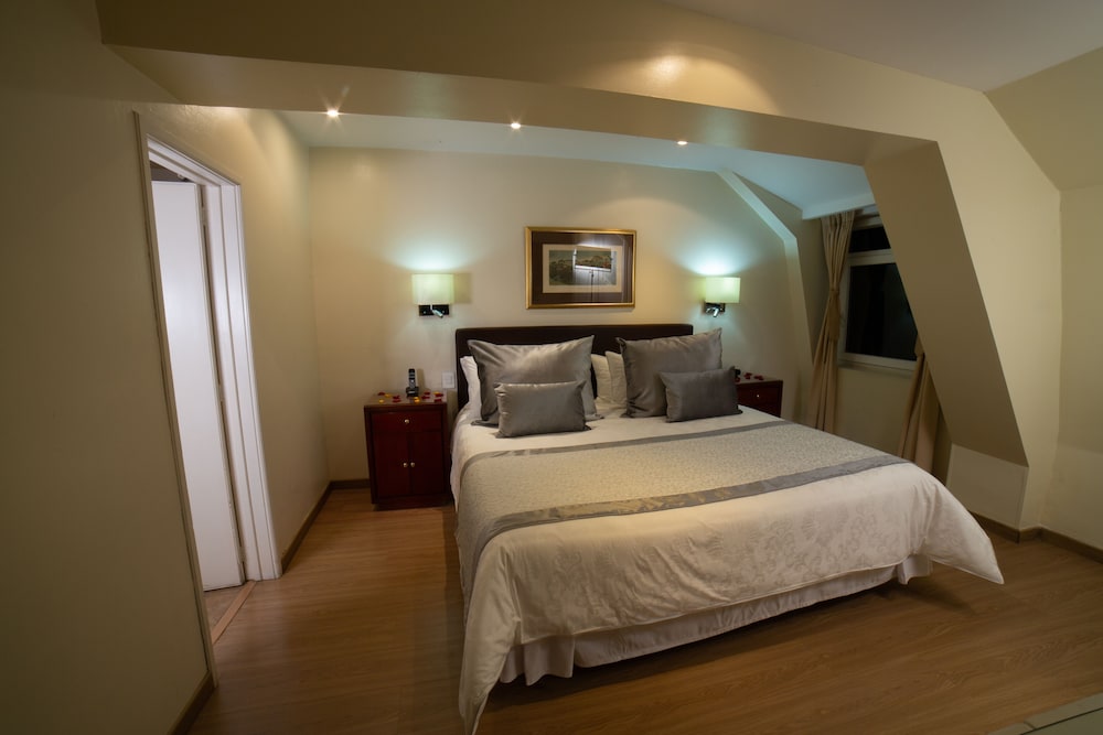 Hotel Porton Bogota 16/81