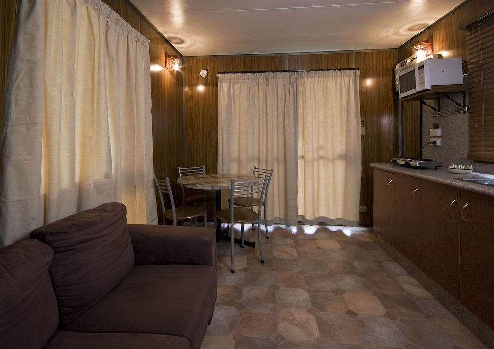 CAIRNS SUNLAND LEISURE PARK 22/35