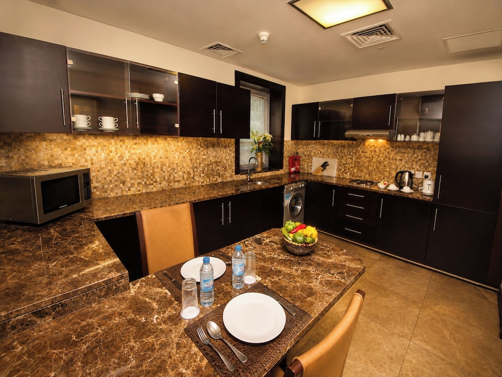 Tulip Creek Hotel Apartments 79/93