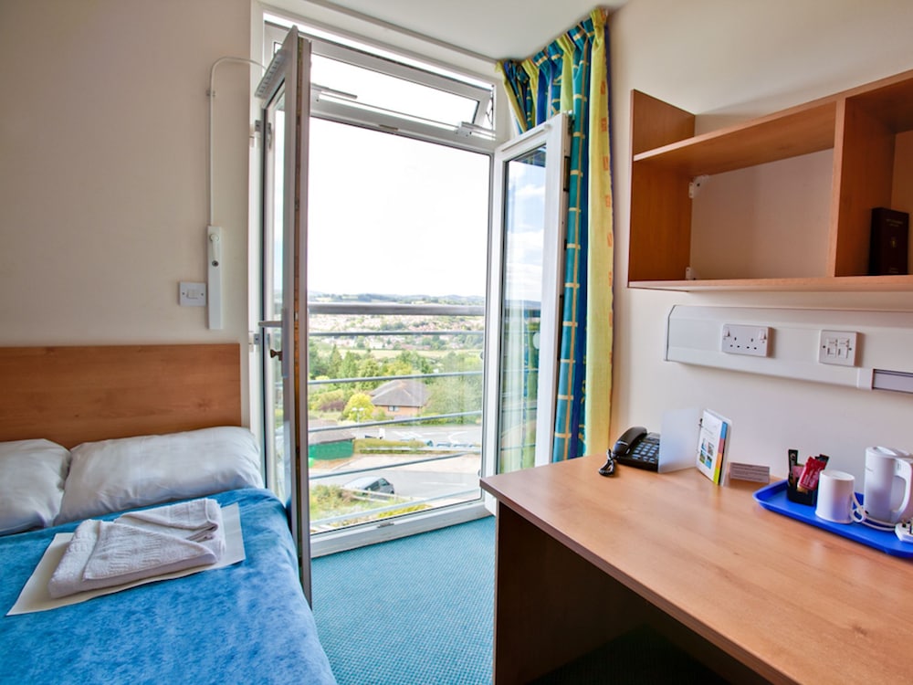 University of Exeter Holland Hall 31/50