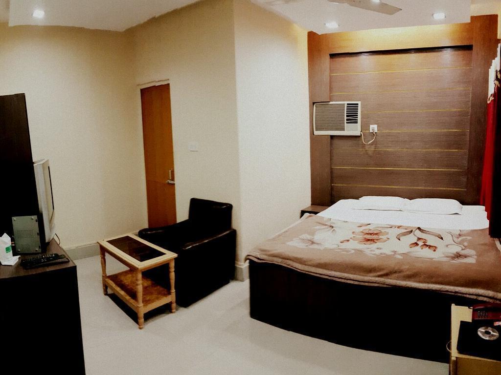 HOTEL ROYAL GARDEN 27/40