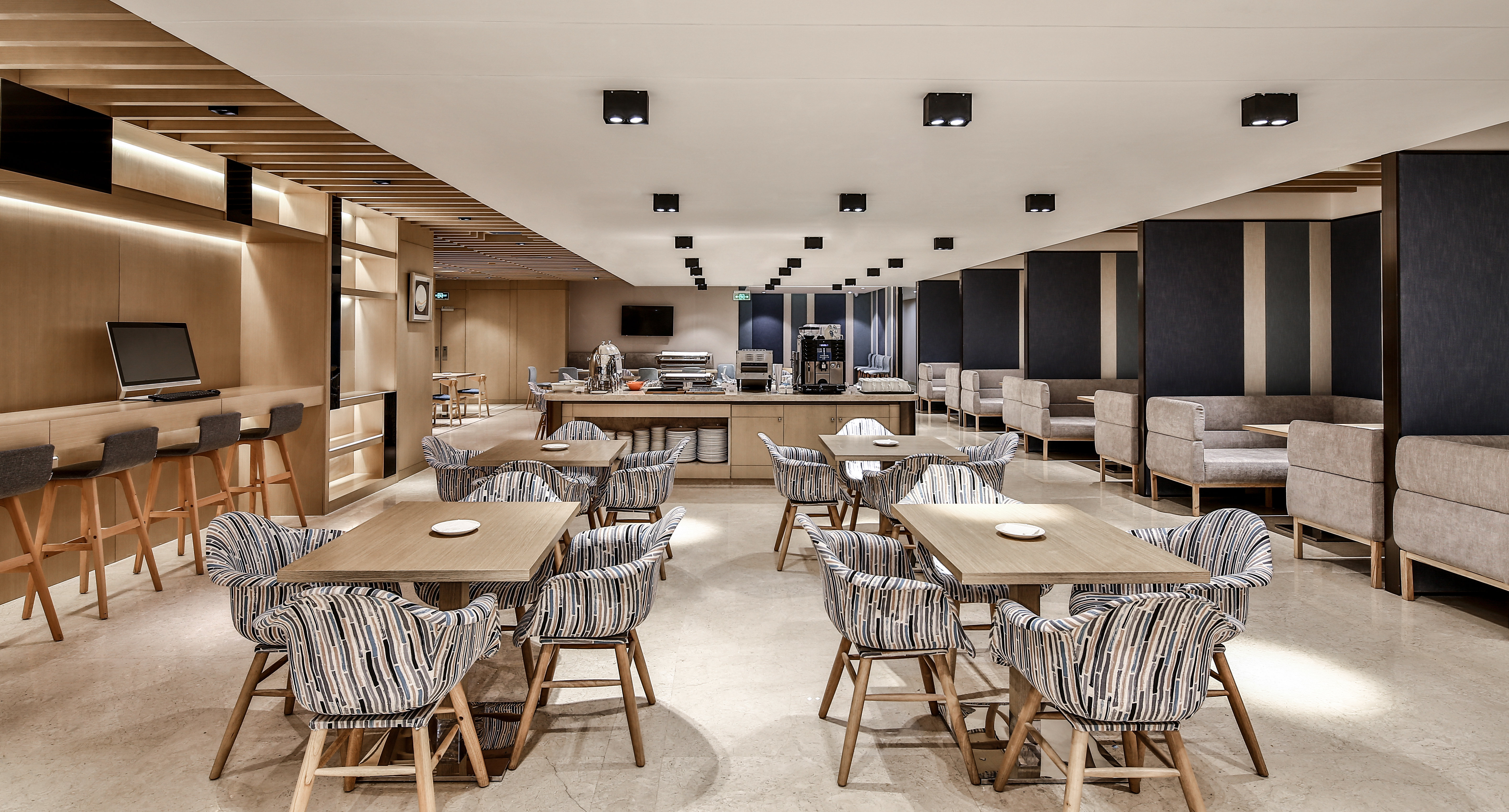 HOLIDAY INN EXPRESS CHENGDU WENJIANG HOTSPRING 24/36