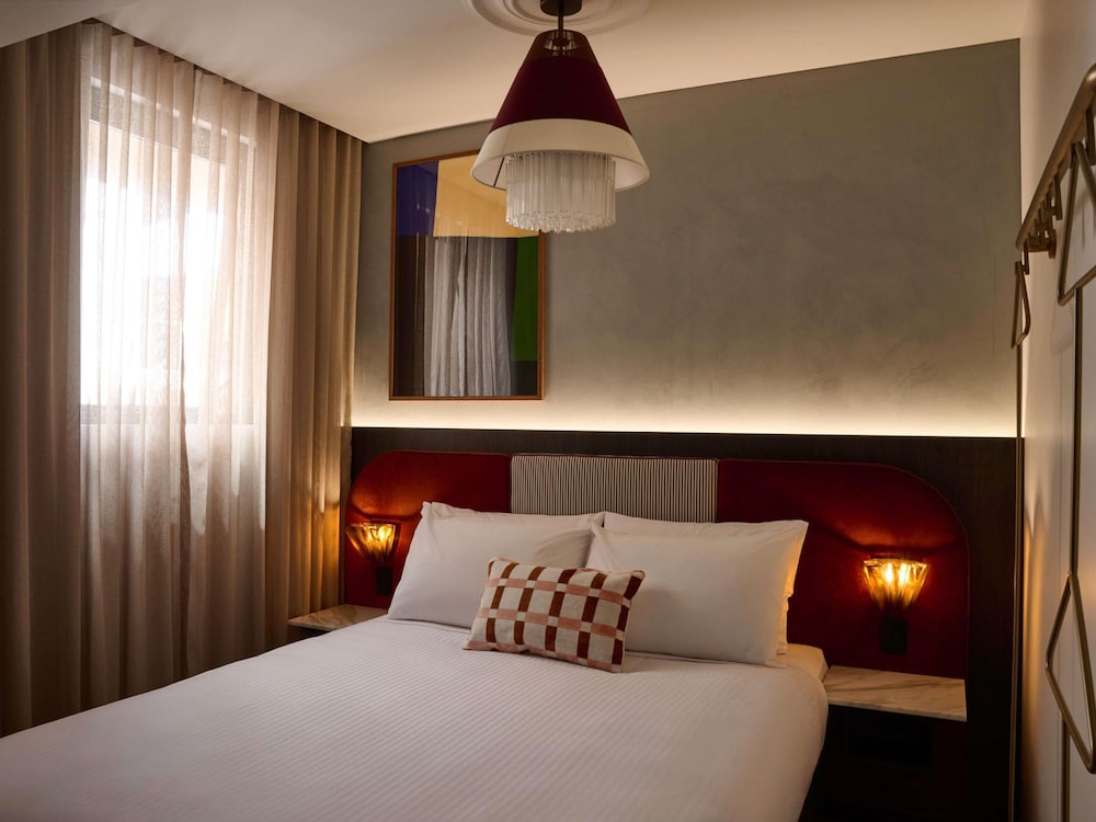 Hotel Morris Sydney - Handwritten Collection 19/50