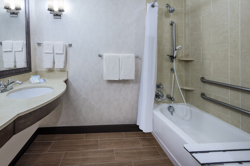 Hampton Inn And Suites Huntsville 9/40