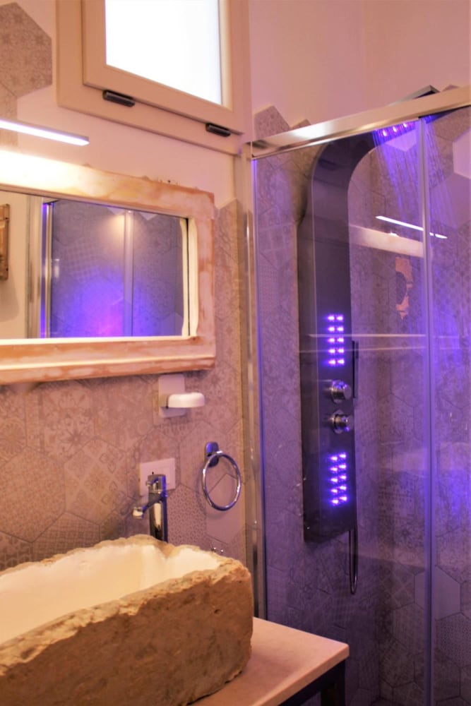 Li Perrini Boutique B&B 49/50