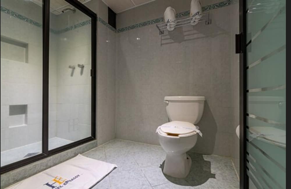 Hotel Embassy 47/48