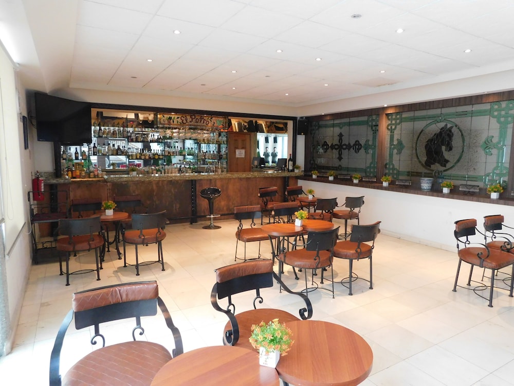 Hotel Plaza Poblana 52/67