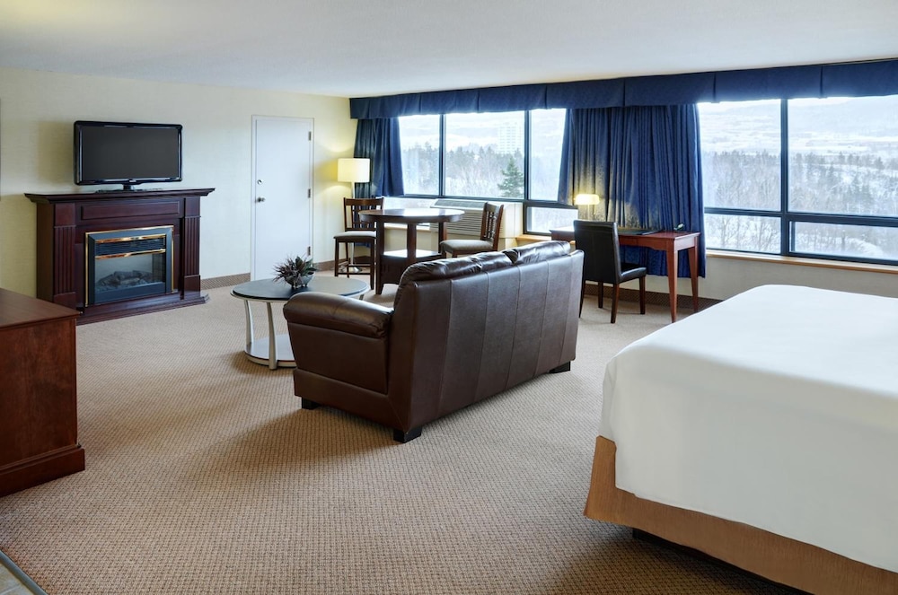 Greenwood Inn & Suites 14/37