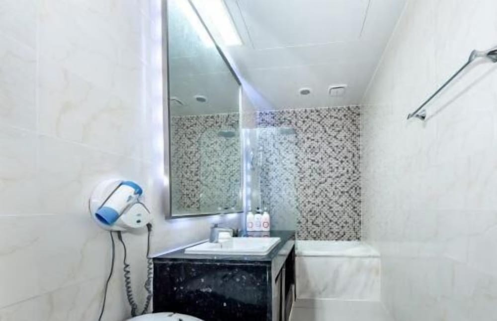 Hs Tourist Hotel 54/56