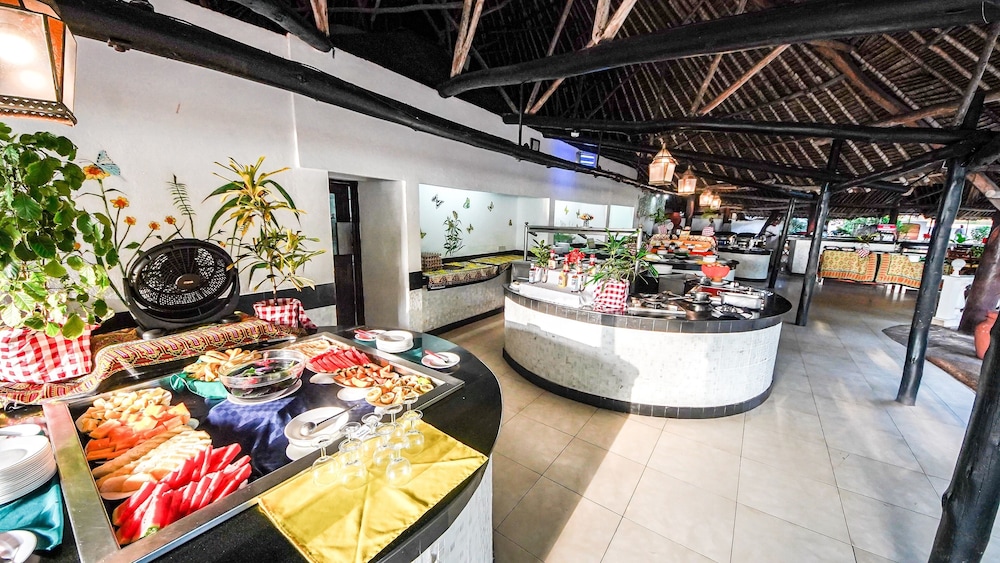Papillon Lagoon Reef Hotel 6/61