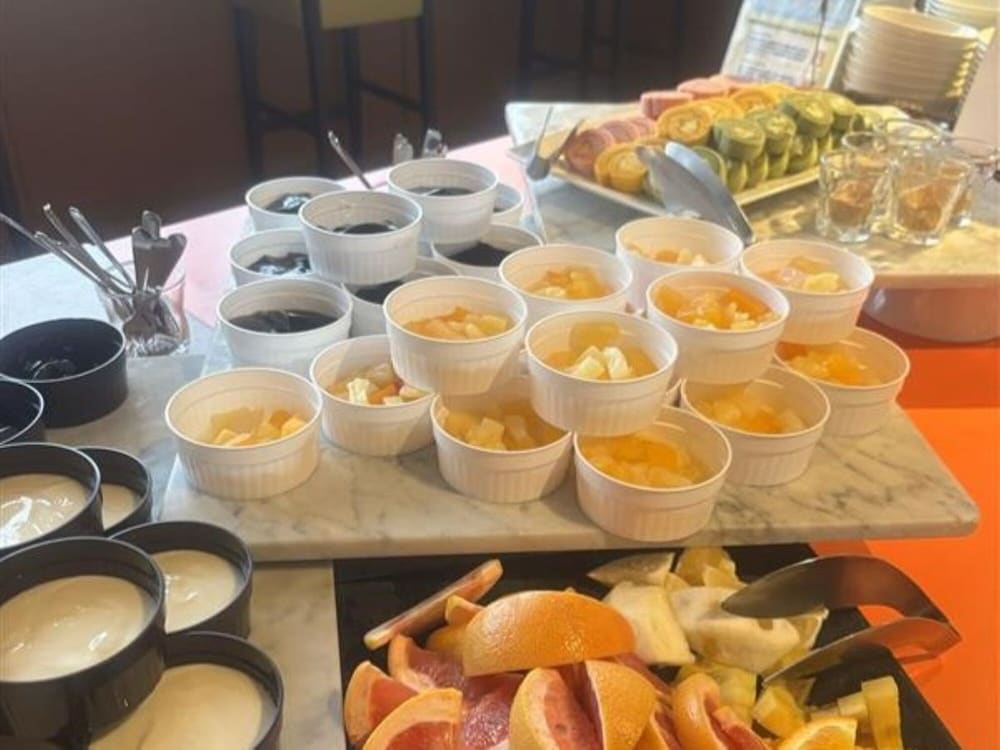 restaurant cafeteria