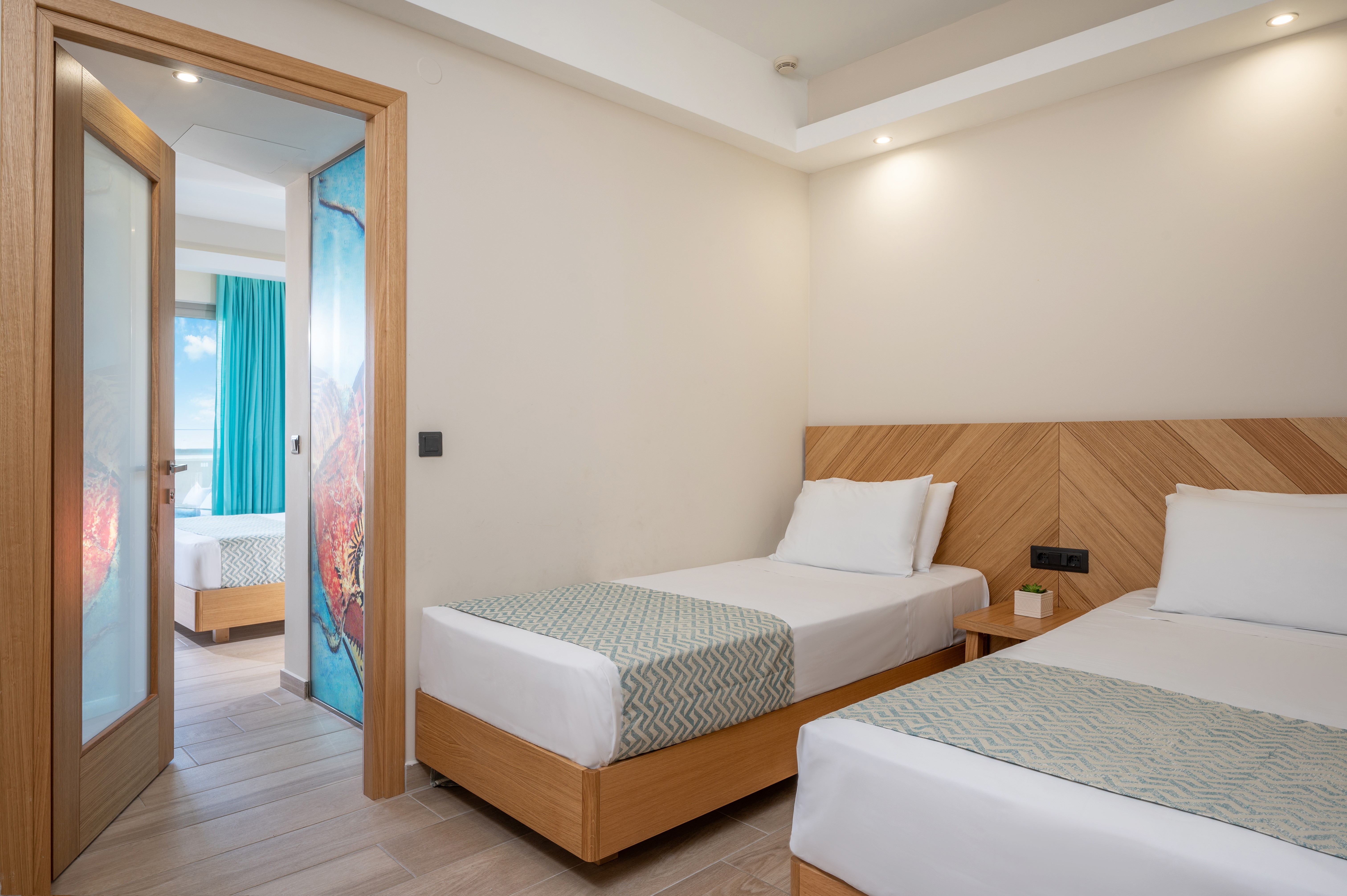 Suite, Outdoor Jetted Tub