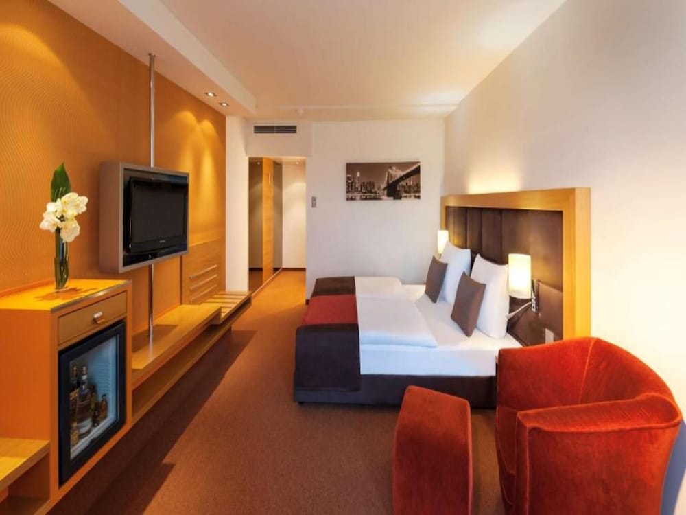 Sunday Hotel Main Taunus Frankfurt/Sulzbach 28/67