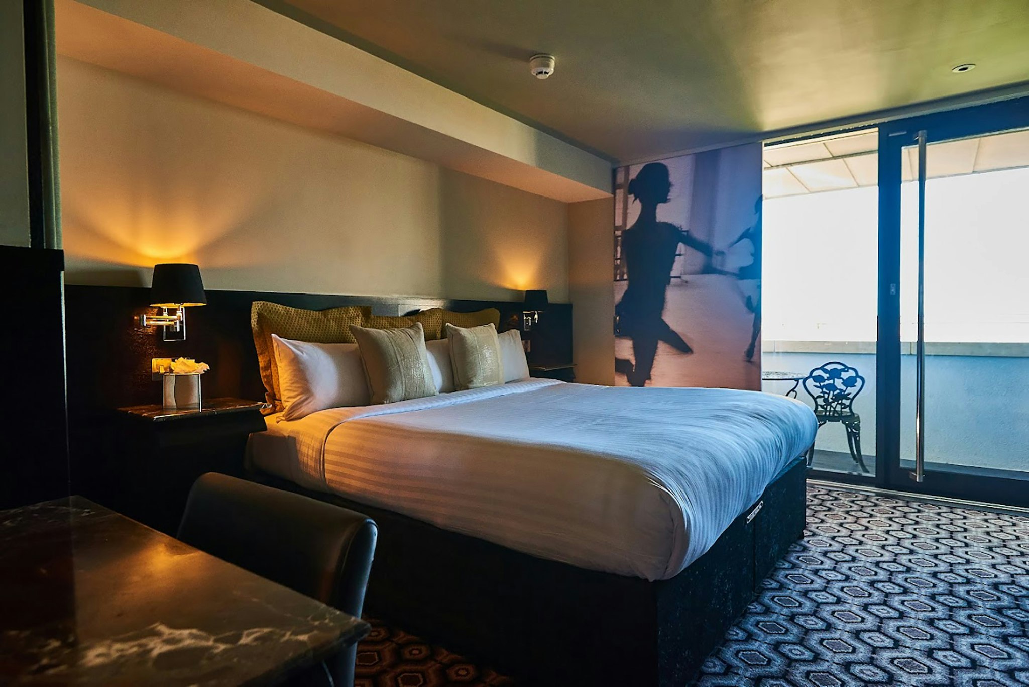 The Vincent Hotel 8/43