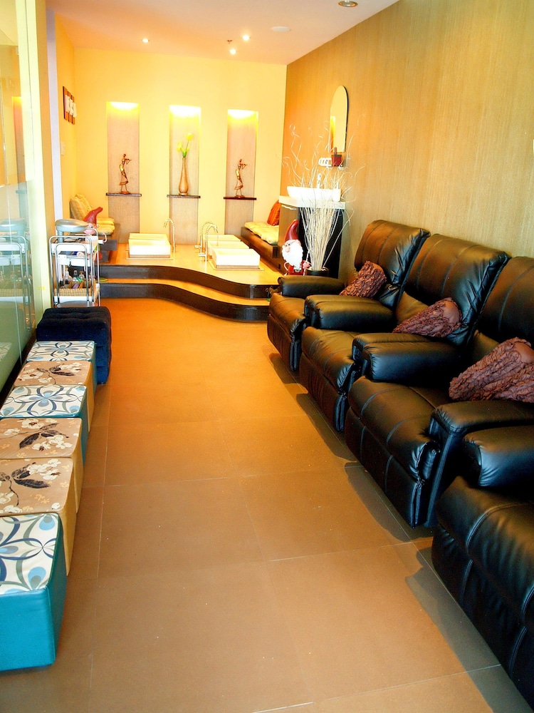 Cocoon Boutique Hotel 30/41