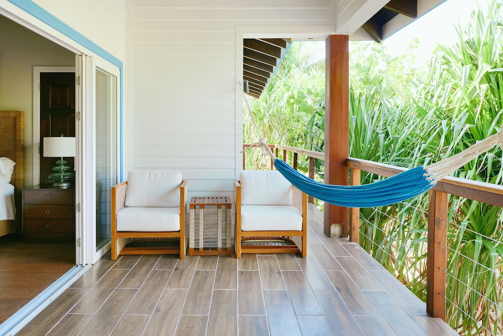 Hatchet Caye Resort 25/50