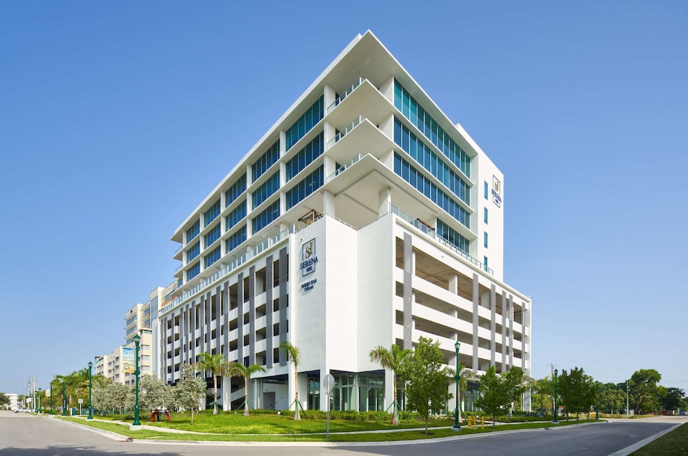 Serena Hotel Aventura Tapestry Collection by Hilton