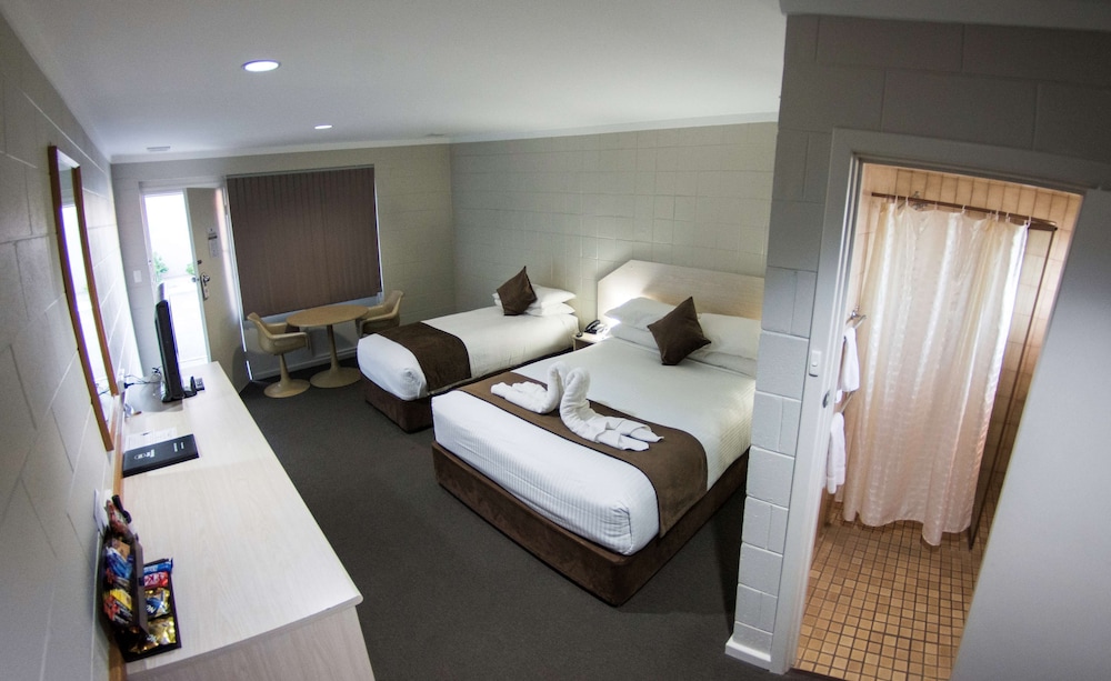 Hospitality Esperance, SureStay Collection by Best Western 31/74