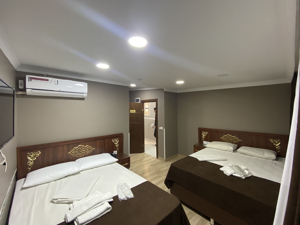 GRAND ORAL HOTEL 27/50