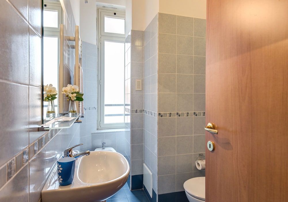 BON TON SUITE 46/49