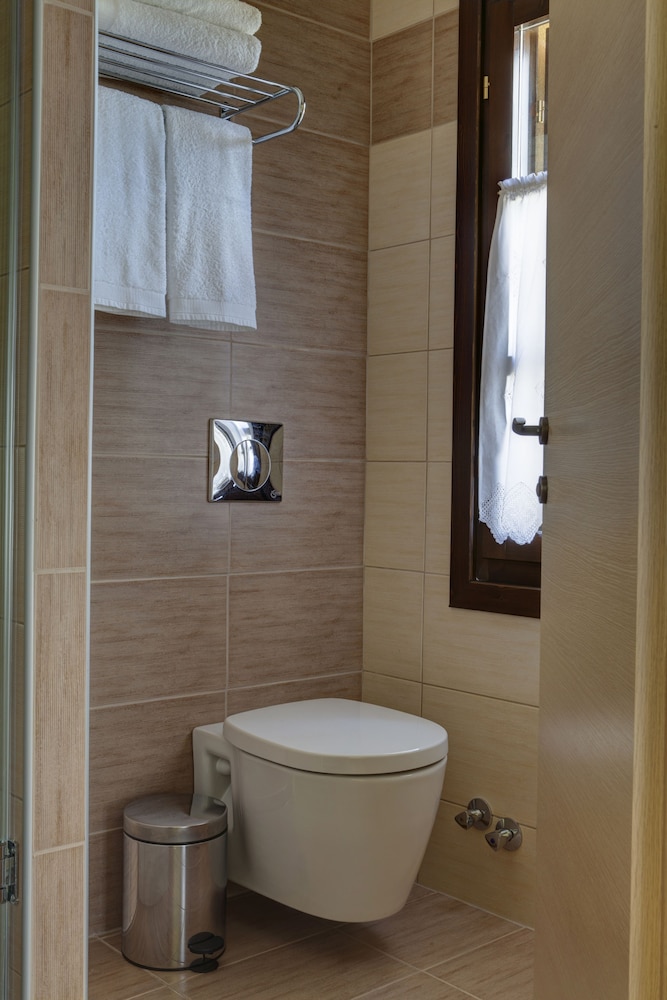 Elaion Terra Boutique Guesthouse 32/34