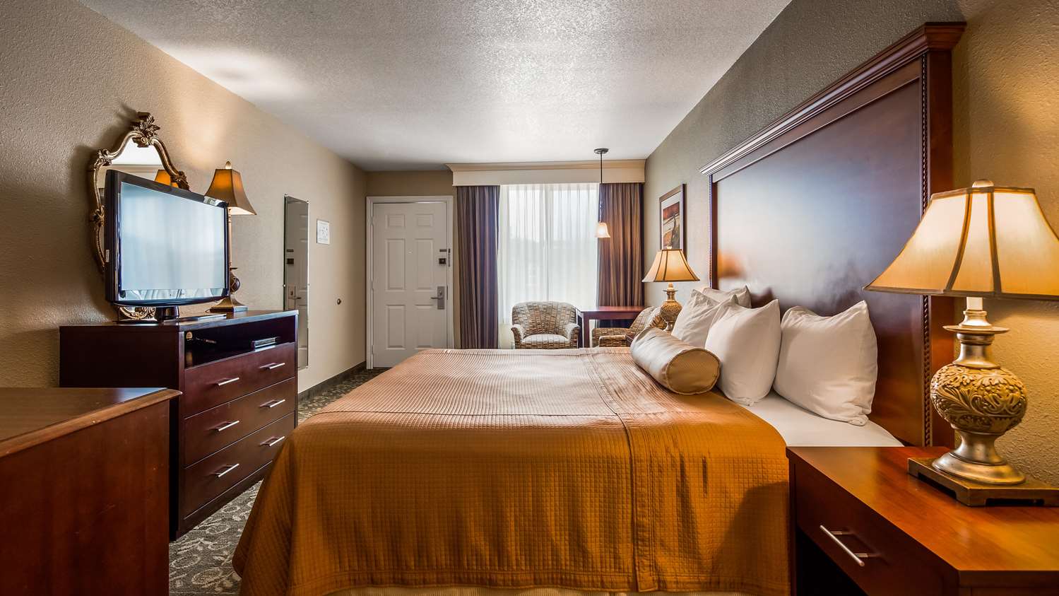 غرفة بسرير كوين لذوي الإعاقة، Best Western Salbasgeon Inn & Suites Of Reedsport 2/3